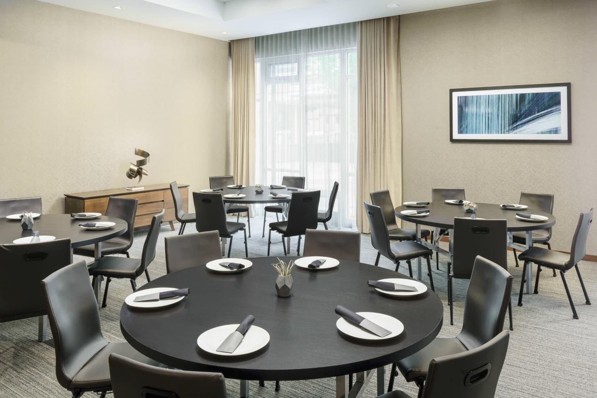 AC Hotel by Marriott Chapel Hill Downtown gallery photo in Chapel Hill, NC — image 14