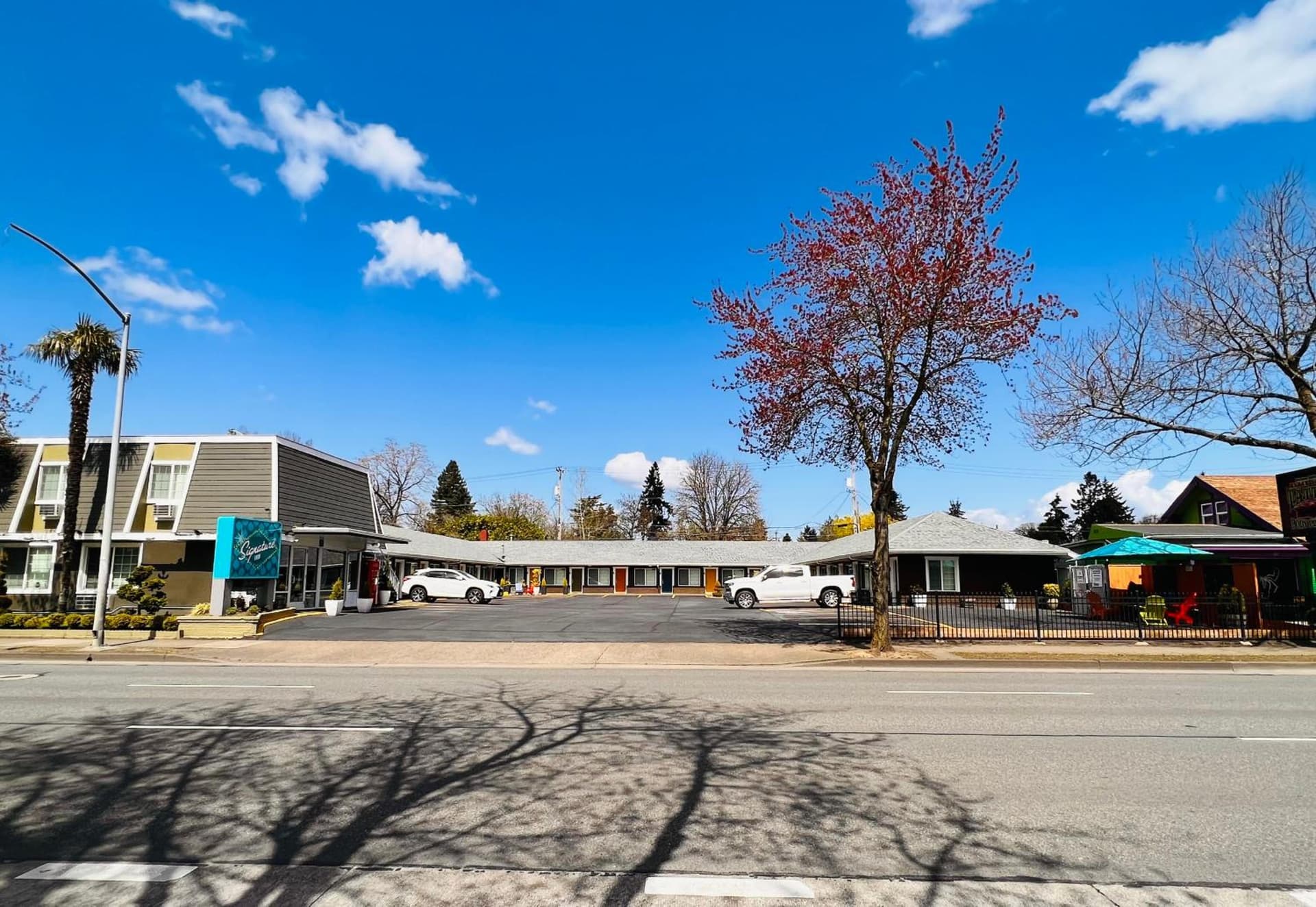 Signature Inn Eugene property views in Eugene, OR — gallery photo 3