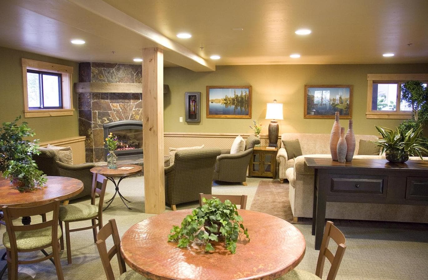 GetAways at Olympic Village Inn interior in Olympic Valley — gallery photo 2