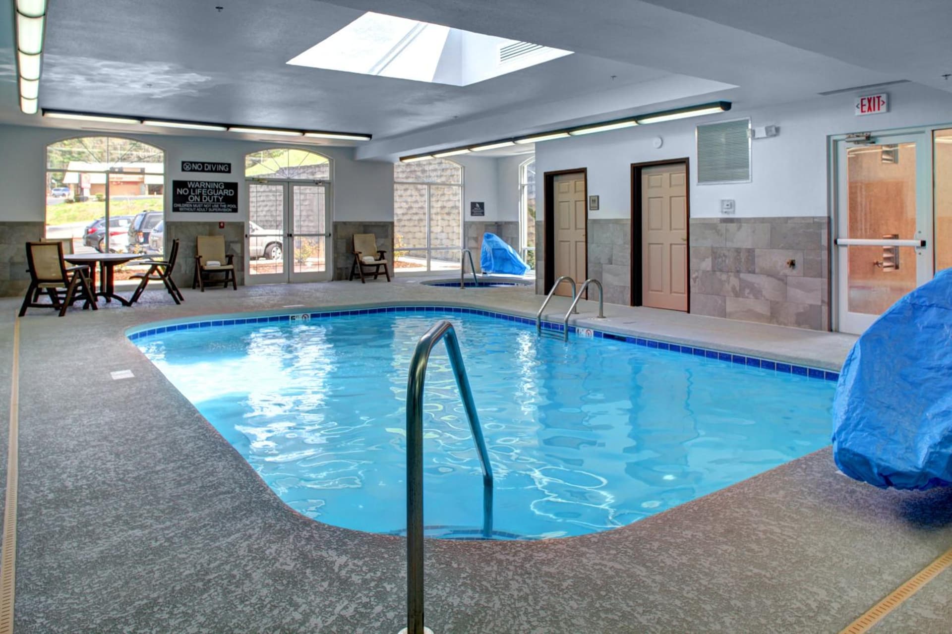 La Quinta Inn & Suites by Wyndham Downtown Asheville gallery photo in Asheville, NC — image 77