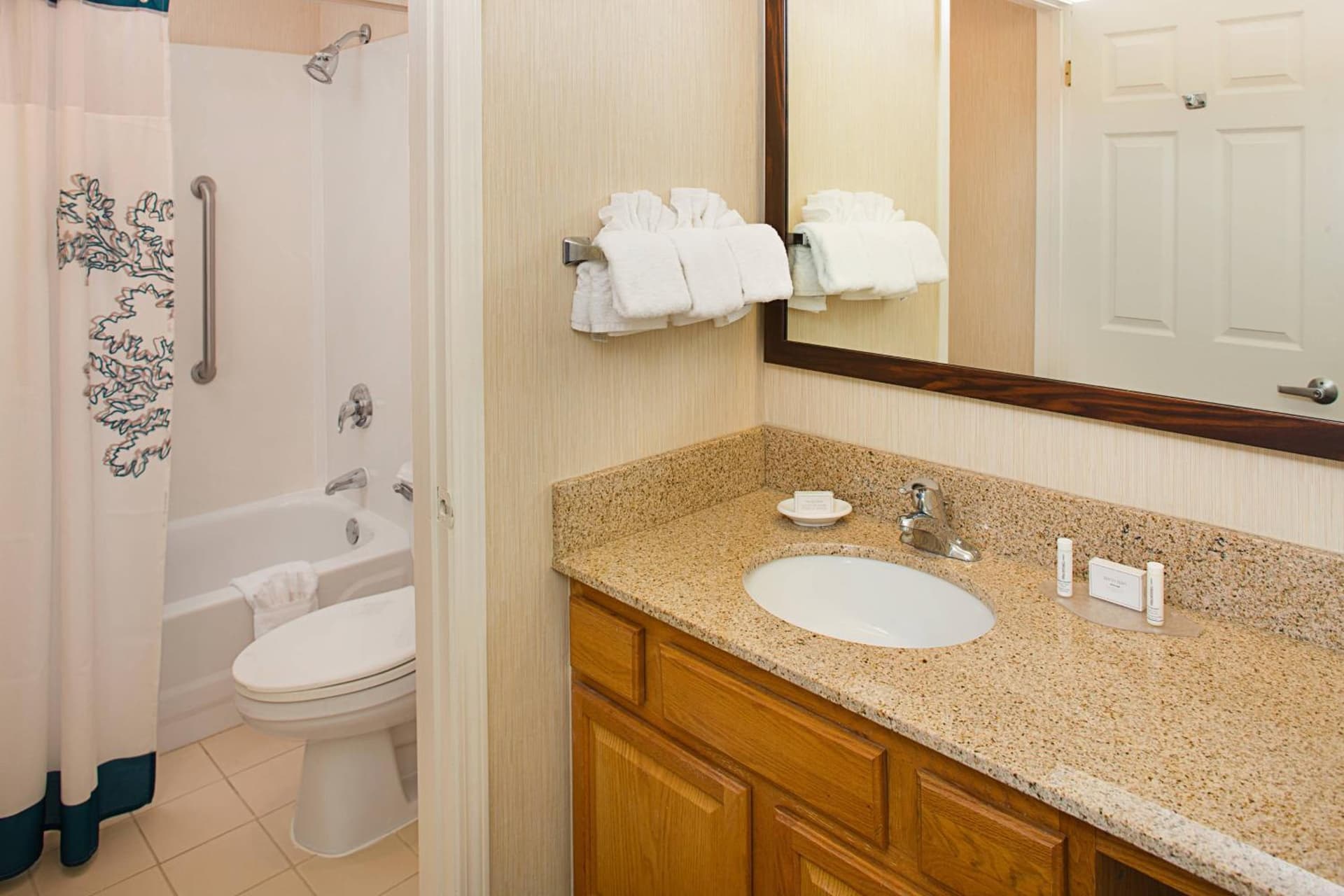 Residence Inn by Marriott Ontario Airport gallery photo in Ontario, CA — image 11