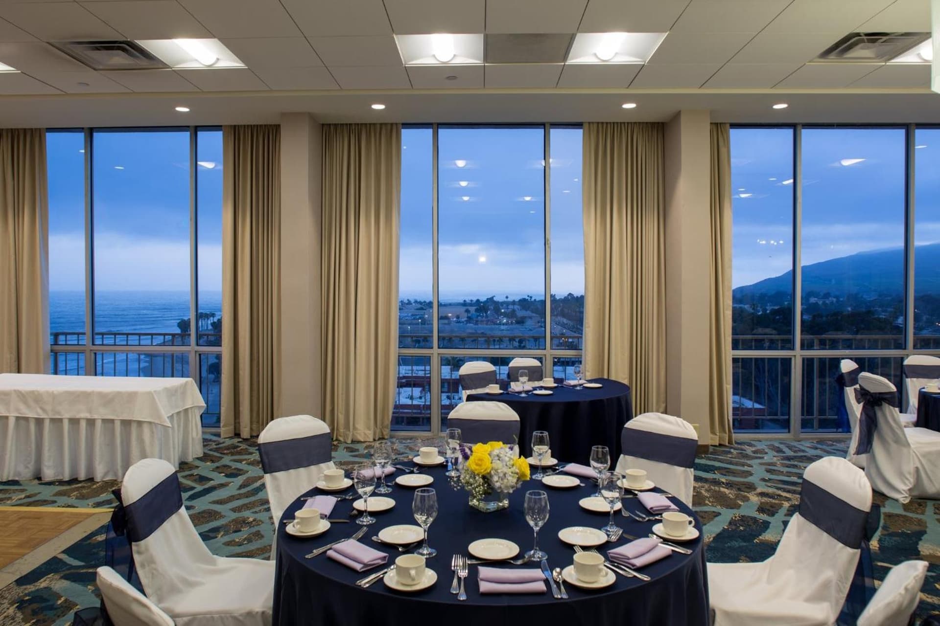 Crowne Plaza Ventura Beach by IHG gallery photo in Ventura, CA — image 12