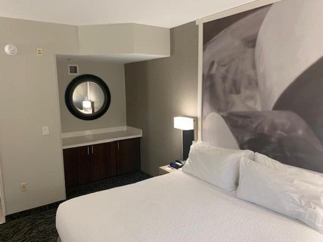 Courtyard by Marriott Hickory gallery photo in Hickory, NC — image 20