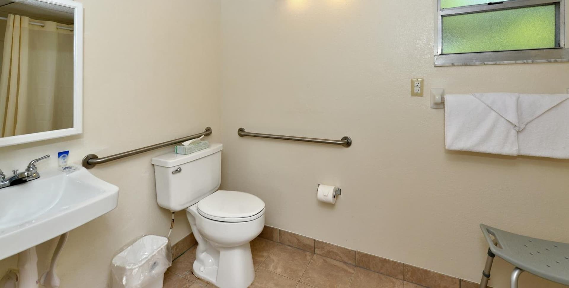 Americas Best Value Inn Bradenton-Sarasota gallery photo in Bradenton, FL — image 14