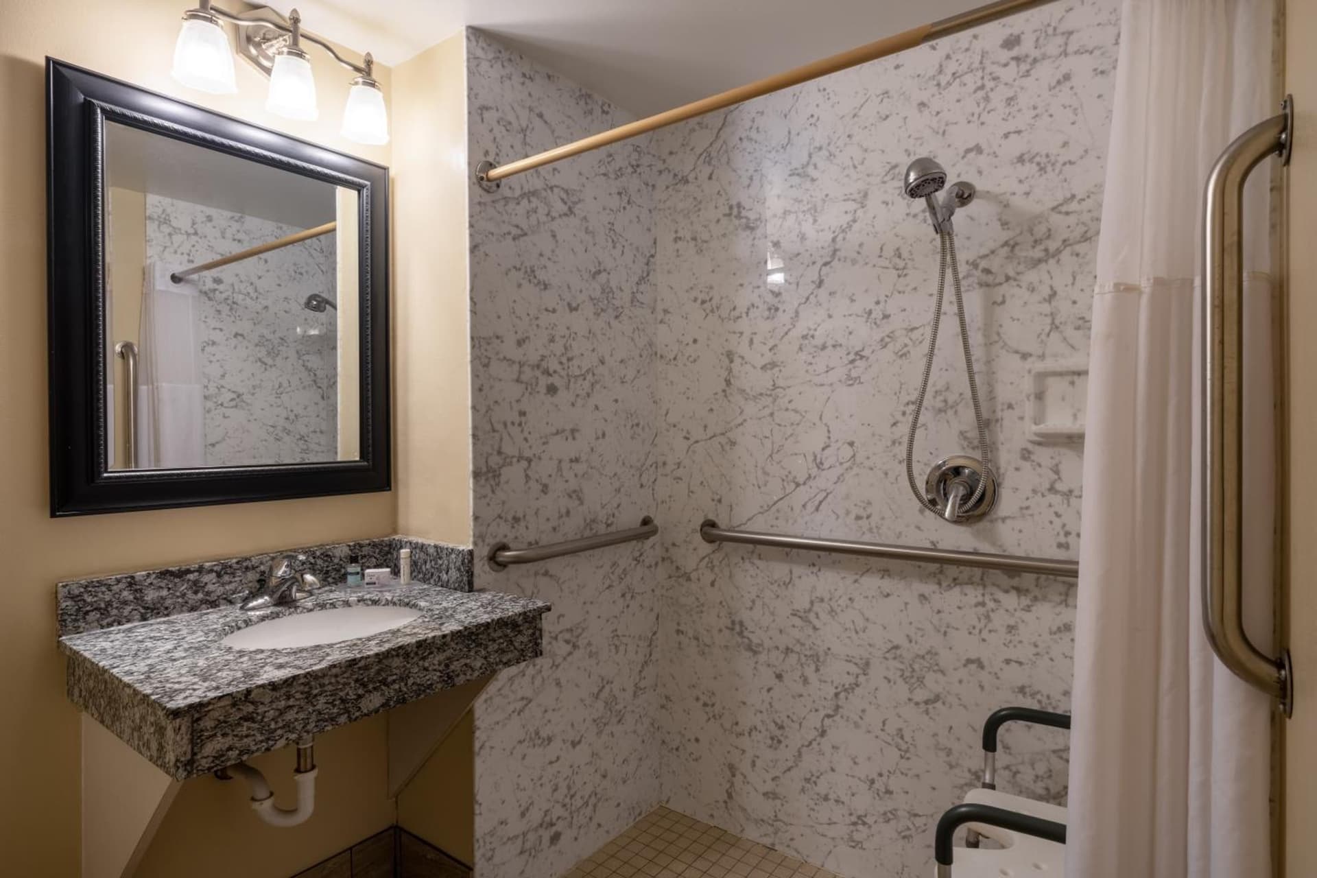 AmericInn by Wyndham Cedar Rapids North gallery photo in Cedar Rapids, IA — image 21