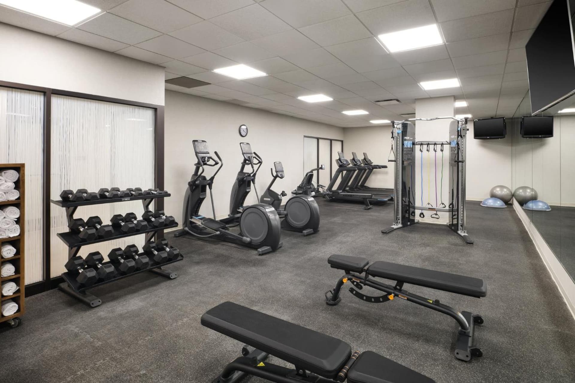 Holiday Inn Chicago O'Hare - Rosemont by IHG gallery photo in Rosemont, IL — image 12