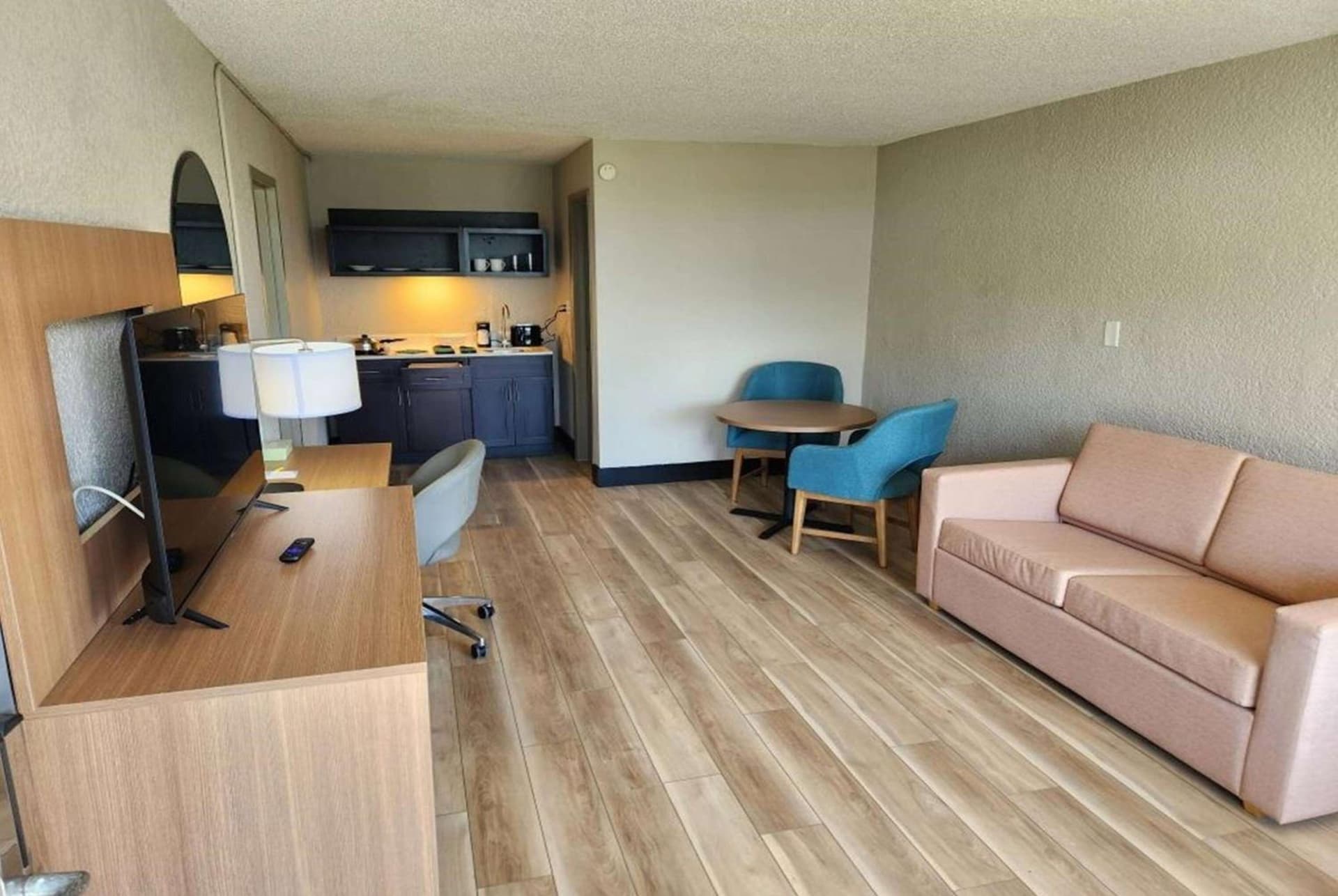 Days Inn & Suites by Wyndham Fort Pierce Midtown gallery photo in Fort Pierce, FL — image 15