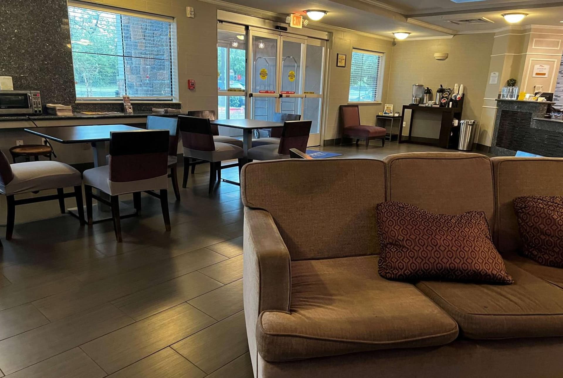 Baymont by Wyndham College Station gallery photo in College Station, TX — image 72