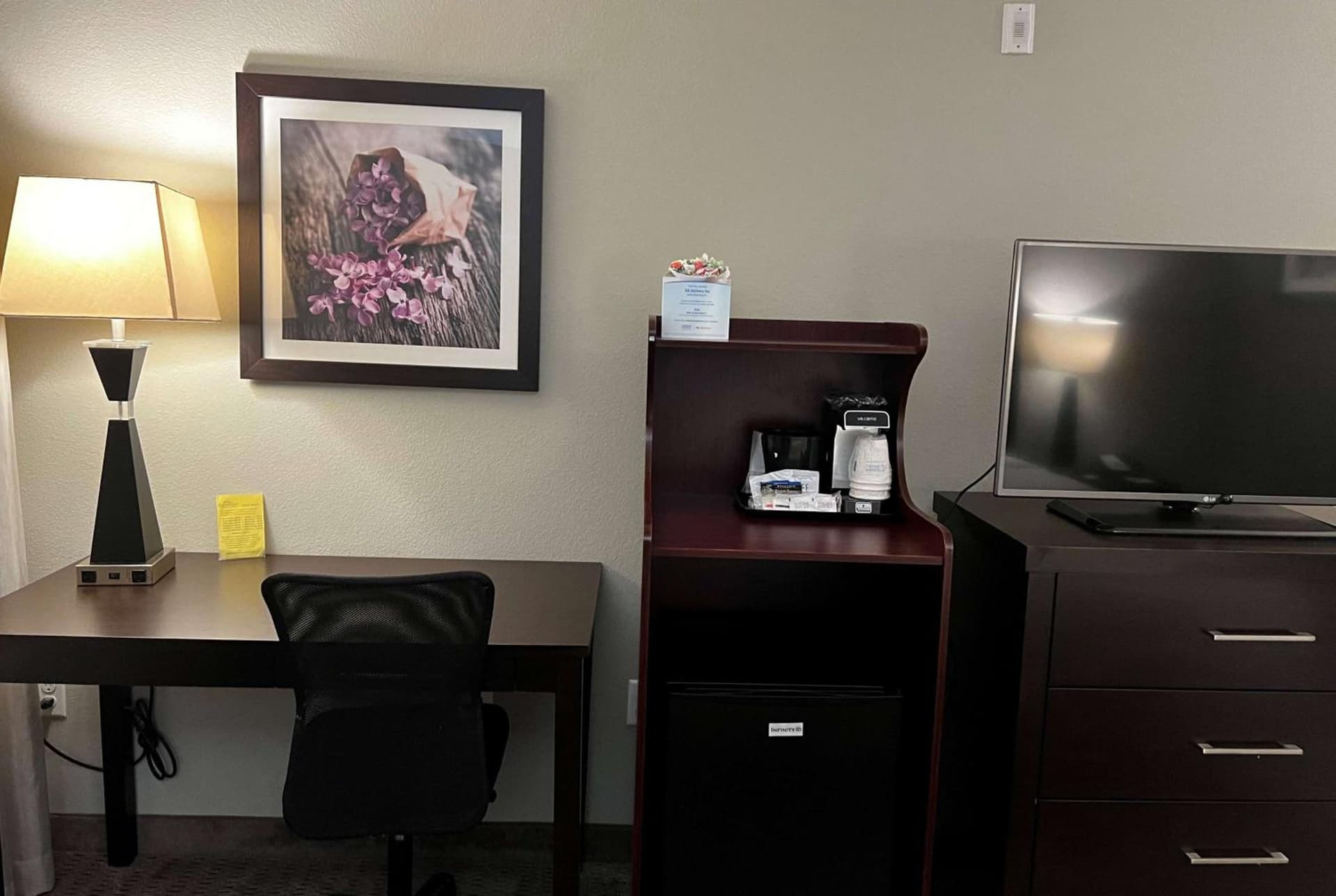 Baymont by Wyndham College Station gallery photo in College Station, TX — image 7