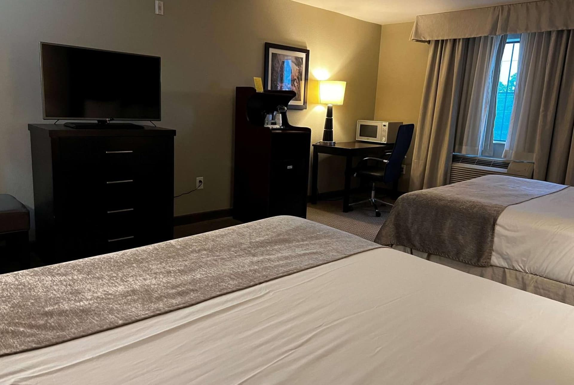 Baymont by Wyndham College Station gallery photo in College Station, TX — image 75