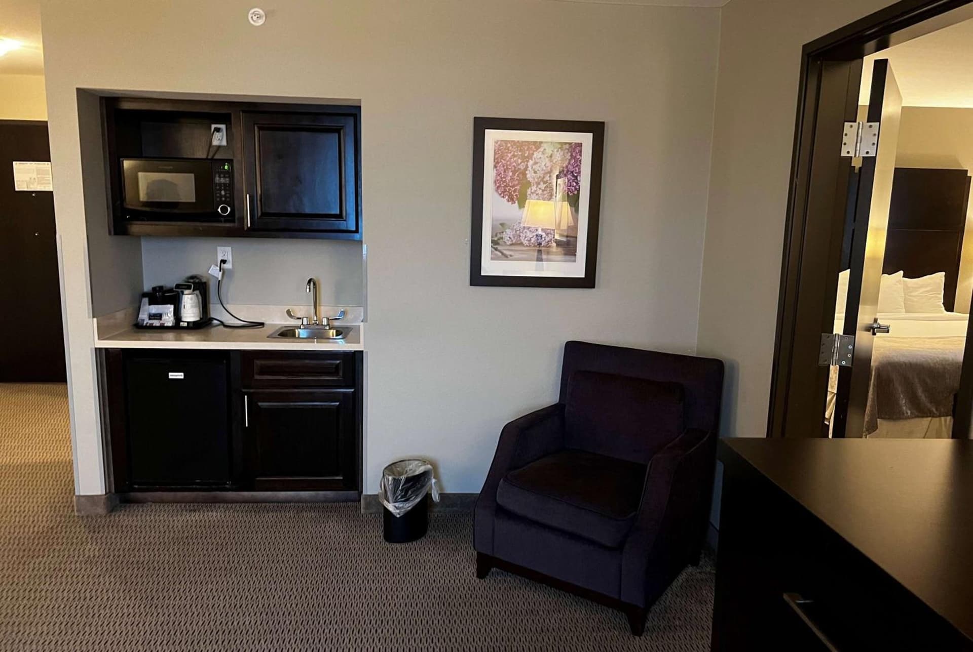 Baymont by Wyndham College Station gallery photo in College Station, TX — image 39