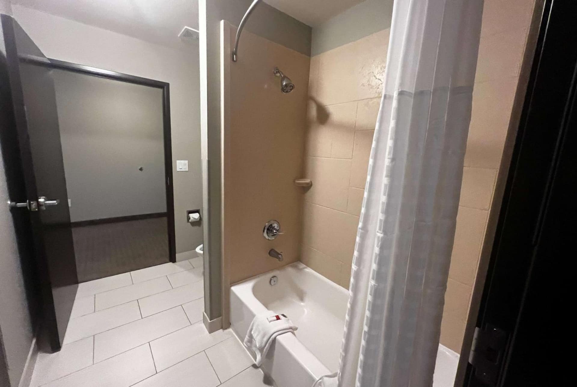 Baymont by Wyndham College Station gallery photo in College Station, TX — image 60