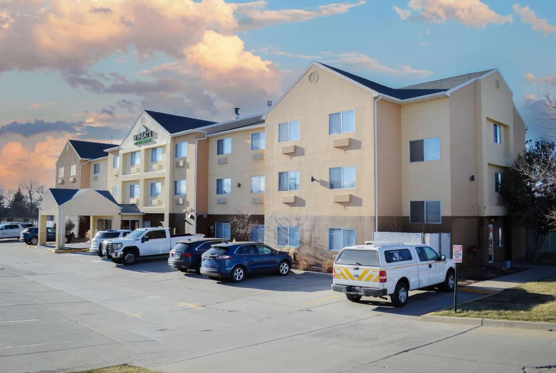 Wingate by Wyndham Great Falls featured exterior or lobby in Great Falls, MT — similar hotel