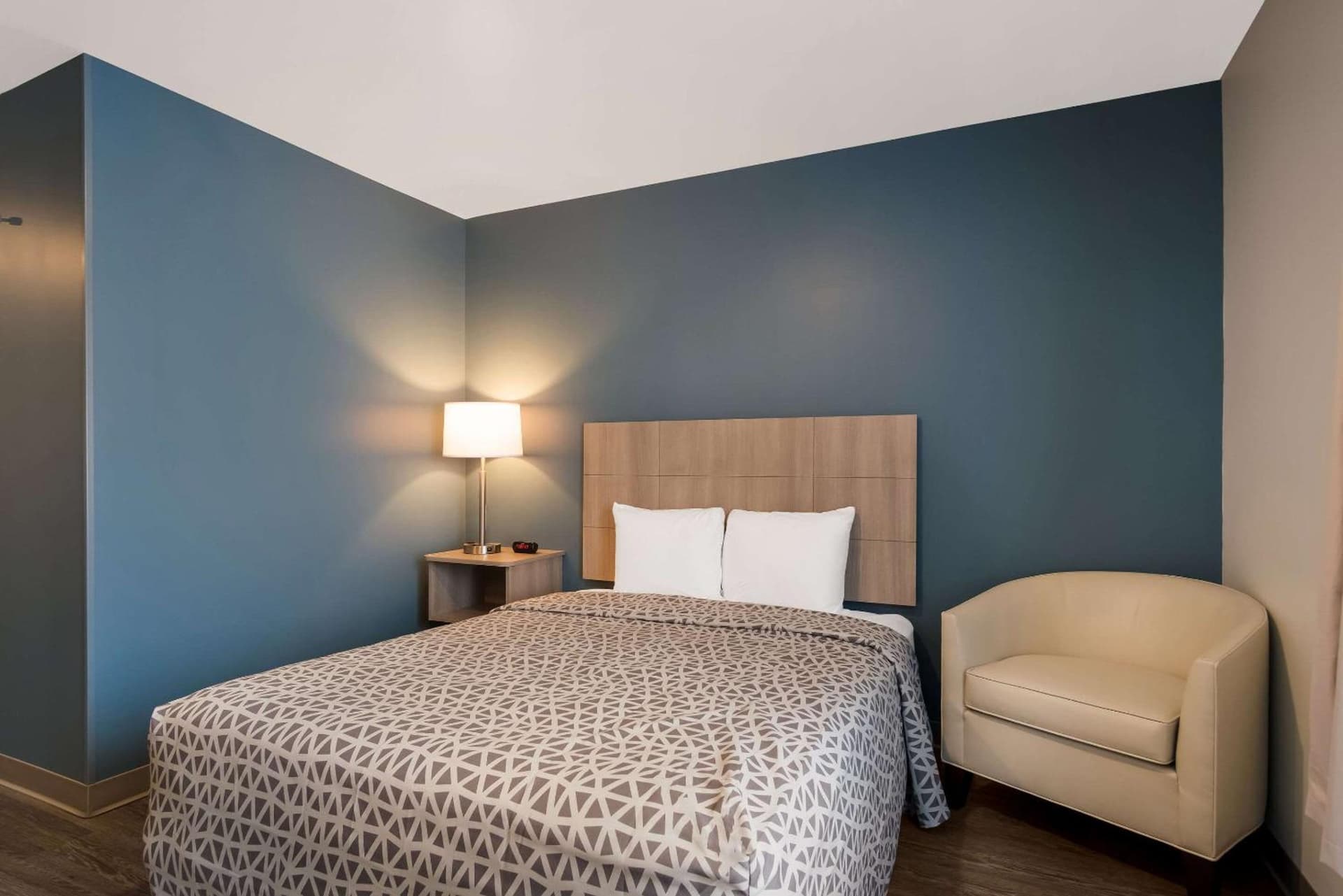 WoodSpring Suites Grand Rapids Kentwood property views in Grand Rapids, MI — gallery photo 3