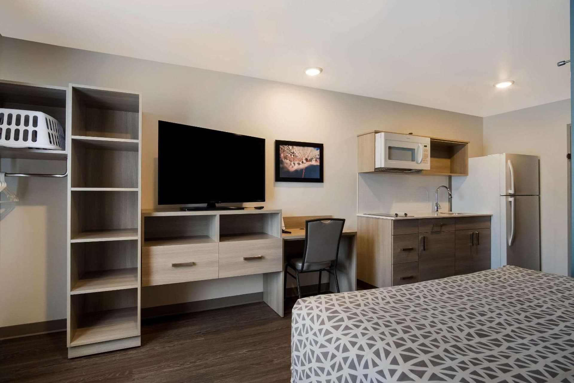WoodSpring Suites Grand Rapids Kentwood gallery photo in Grand Rapids, MI — image 51