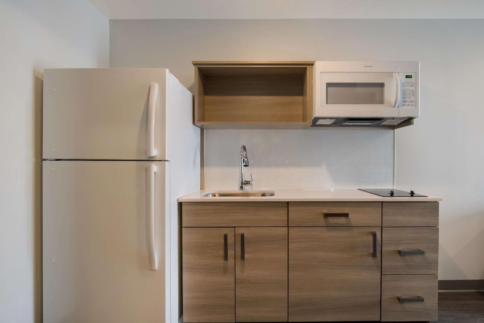 WoodSpring Suites Grand Rapids Kentwood gallery photo in Grand Rapids, MI — image 9