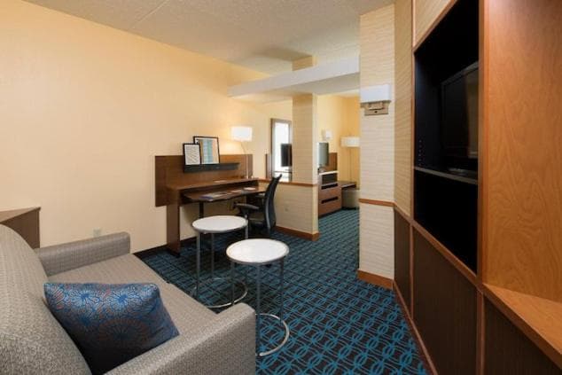 Fairfield Inn & Suites by Marriott Newark Liberty International Airport gallery photo in Newark, NJ — image 7
