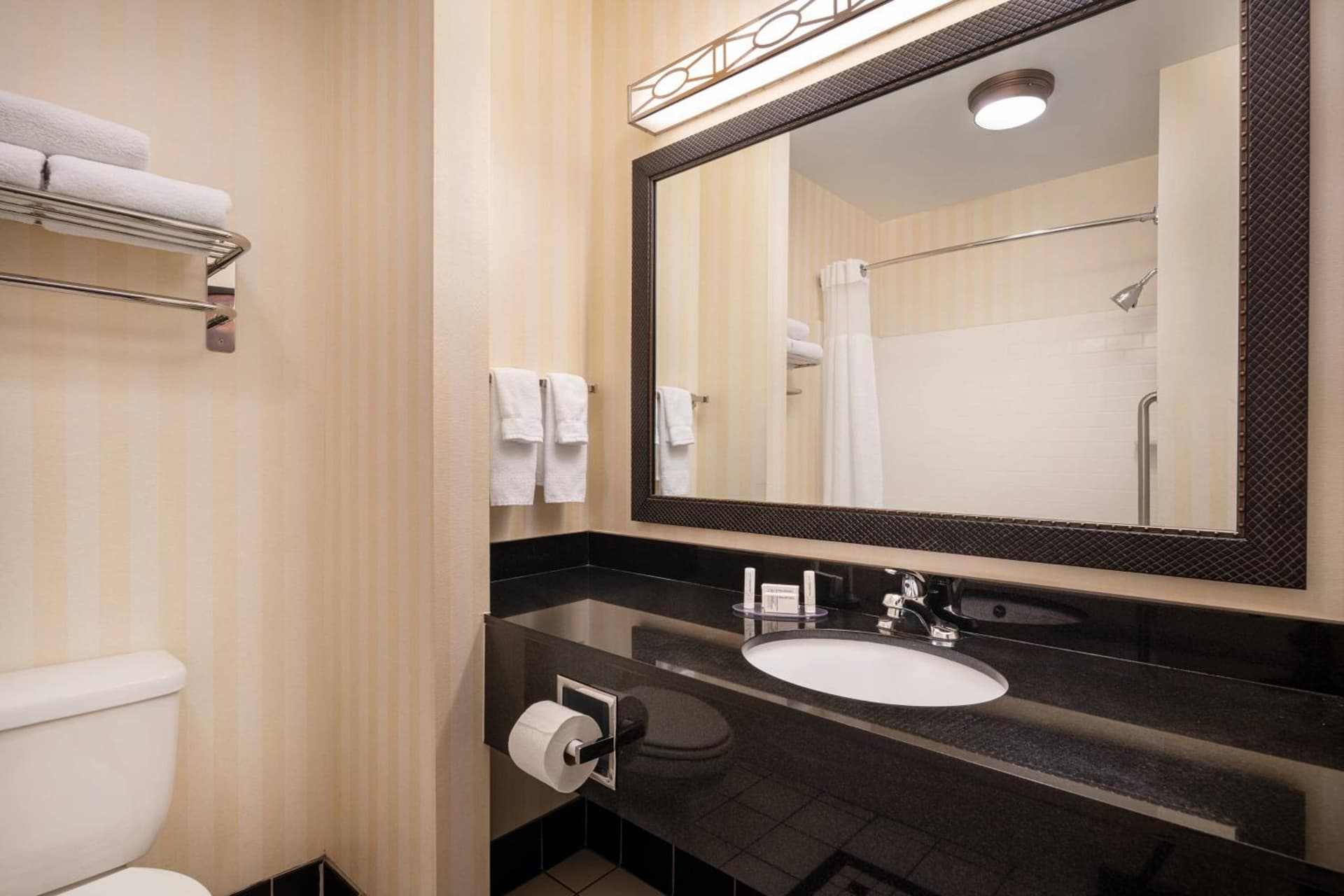 Fairfield Inn & Suites by Marriott Visalia Tulare gallery photo in Tulare, CA — image 23