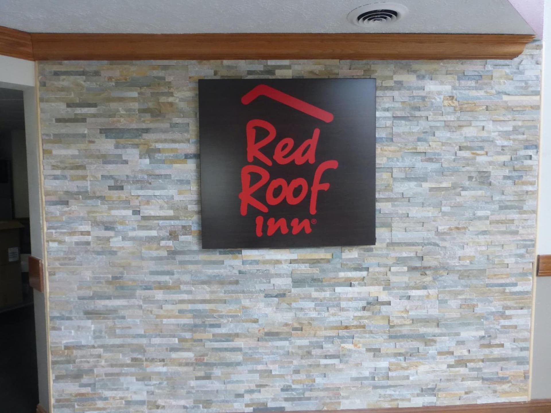 Red Roof Inn Greencastle South - Cloverdale property views in Cloverdale, IN — gallery photo 3