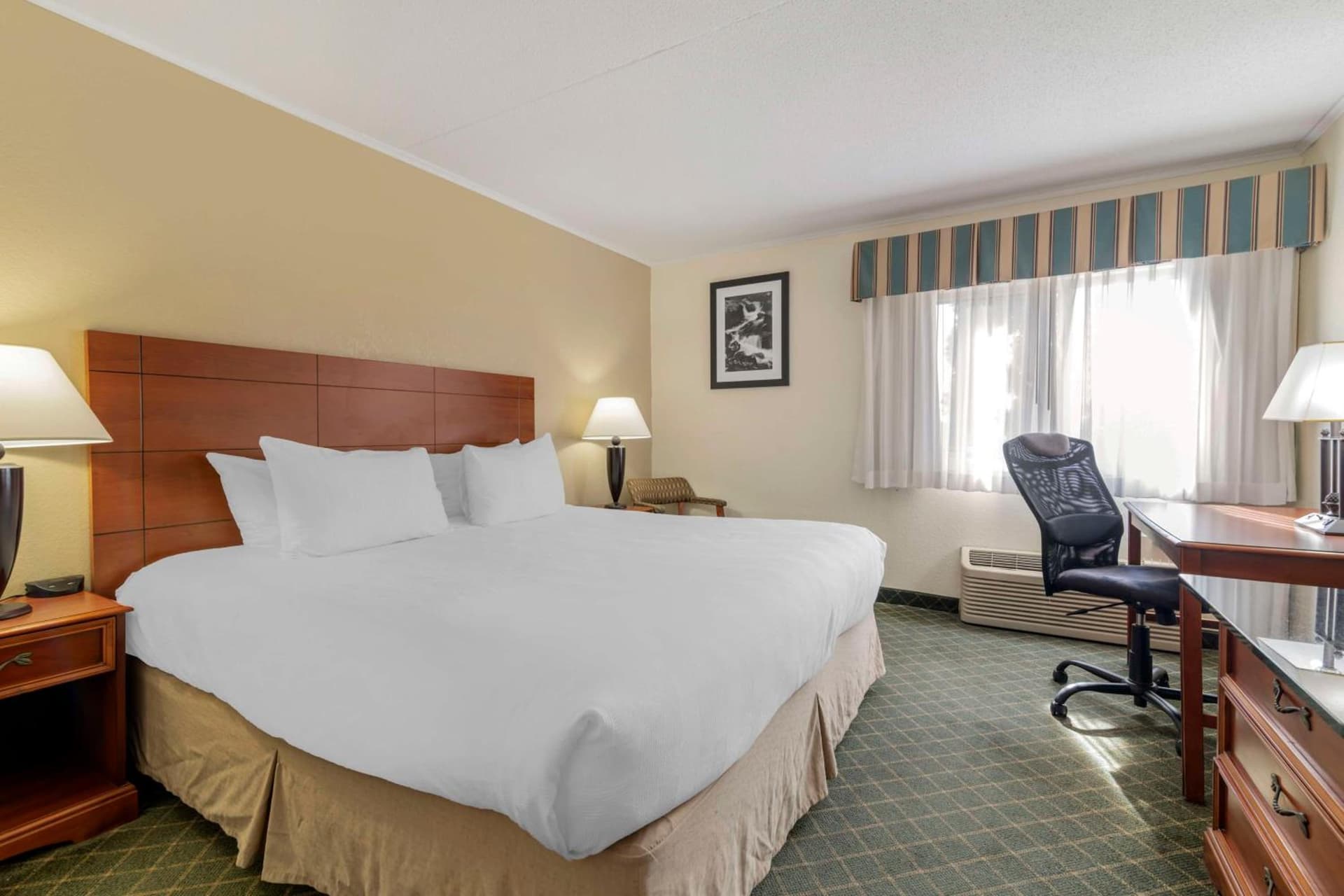 Best Western Plus Augusta Civic Center Inn interior in Augusta, ME — gallery photo 2