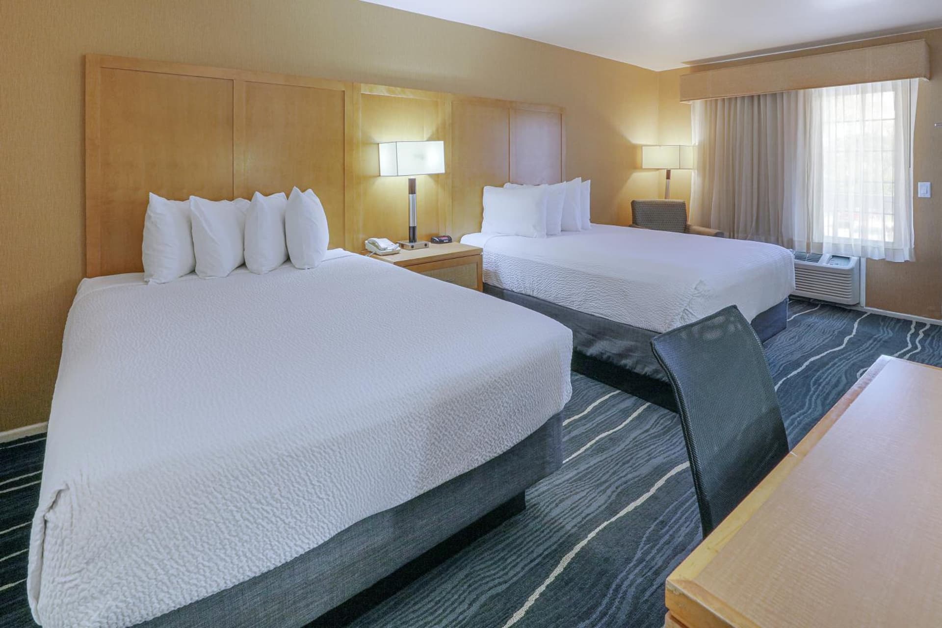 Ramada by Wyndham Costa Mesa/Newport Beach gallery photo in Costa Mesa, CA — image 24