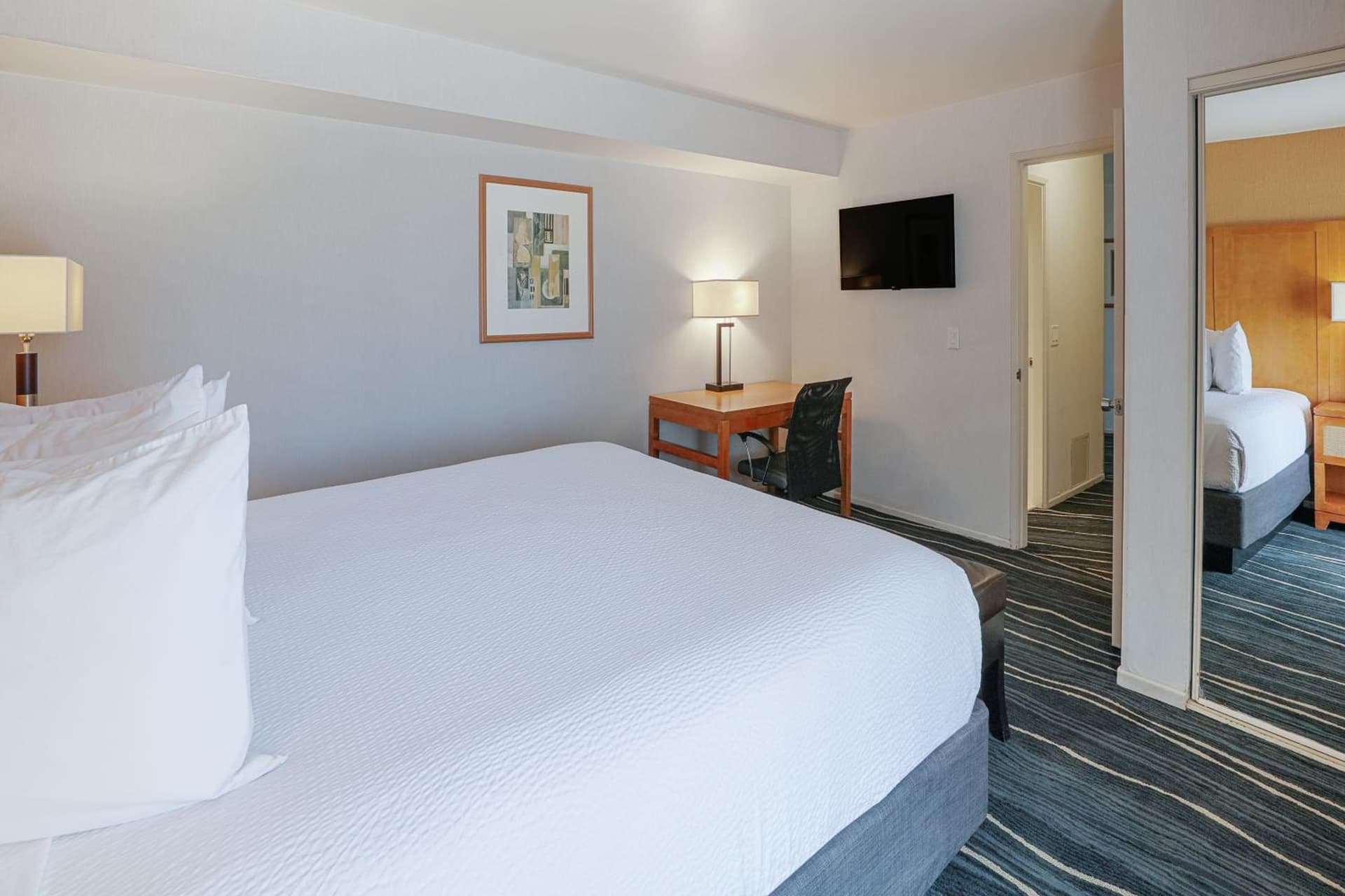 Ramada by Wyndham Costa Mesa/Newport Beach gallery photo in Costa Mesa, CA — image 56