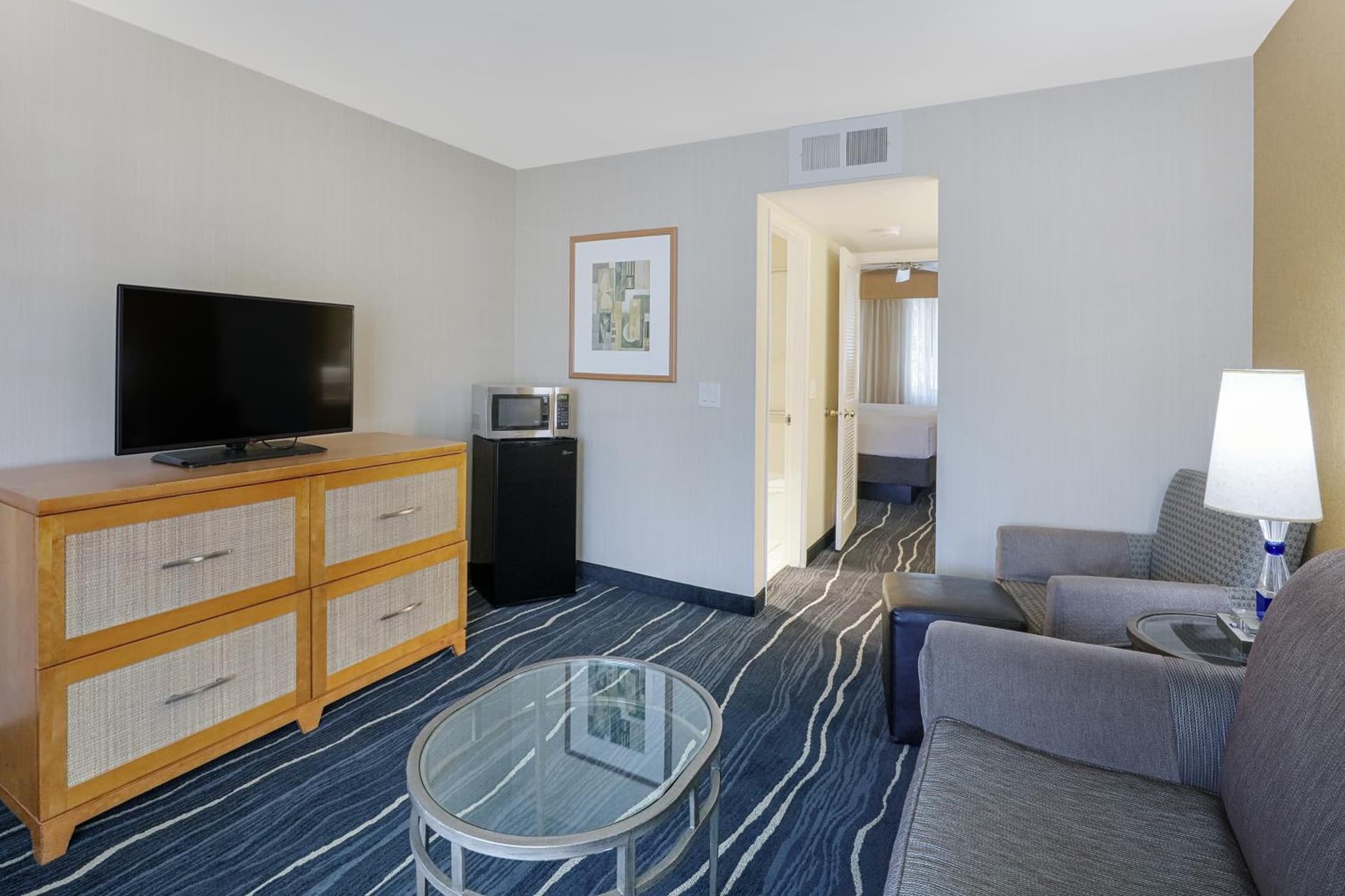 Ramada by Wyndham Costa Mesa/Newport Beach gallery photo in Costa Mesa, CA — image 59