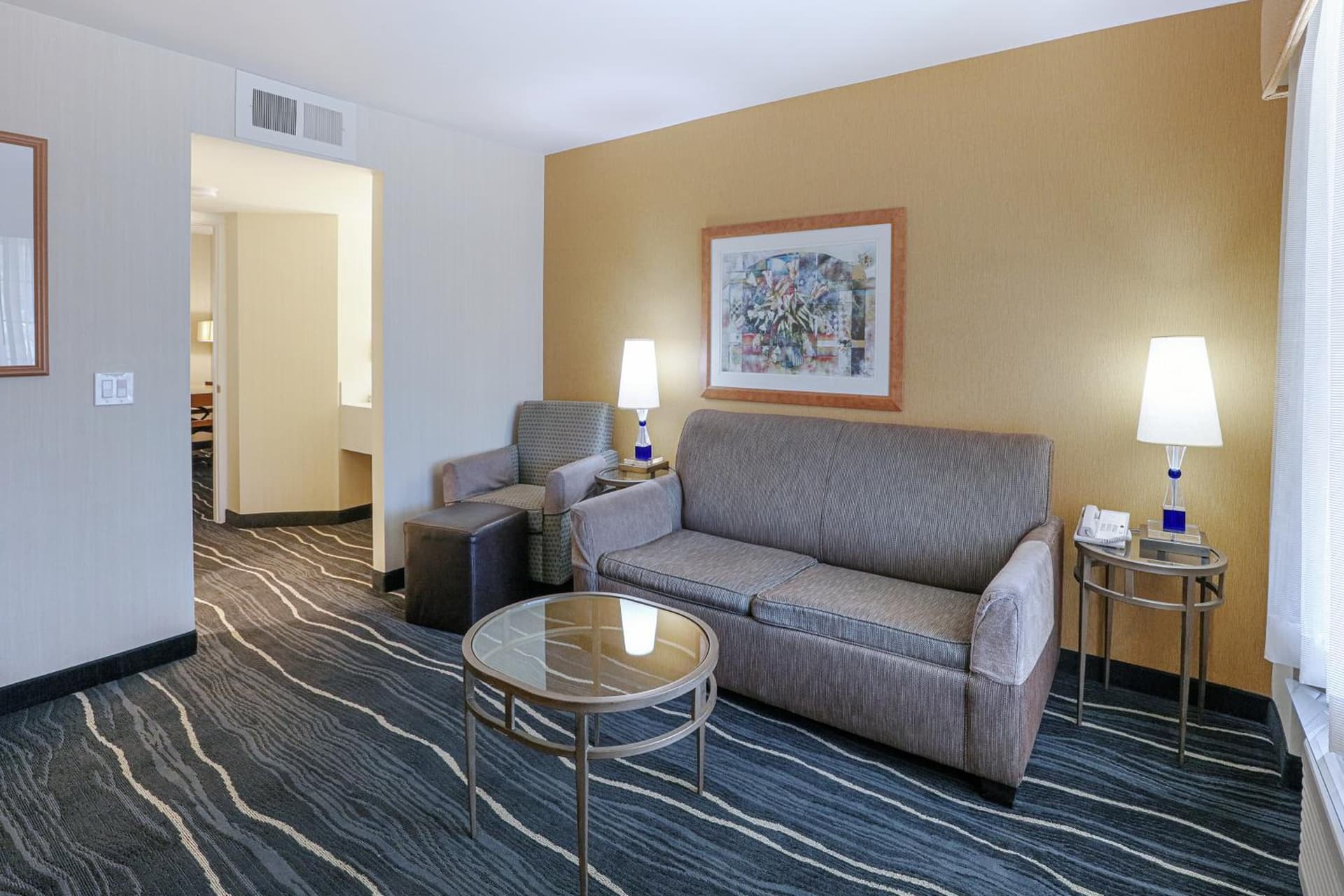 Ramada by Wyndham Costa Mesa/Newport Beach gallery photo in Costa Mesa, CA — image 22