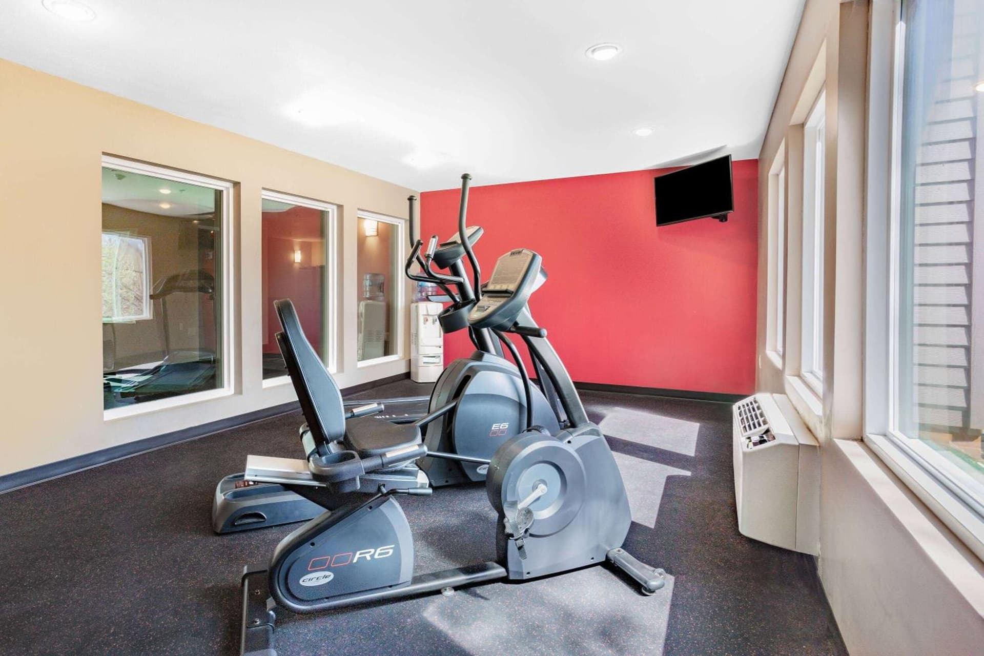 Ramada by Wyndham Hendersonville property views in Hendersonville, NC — gallery photo 3
