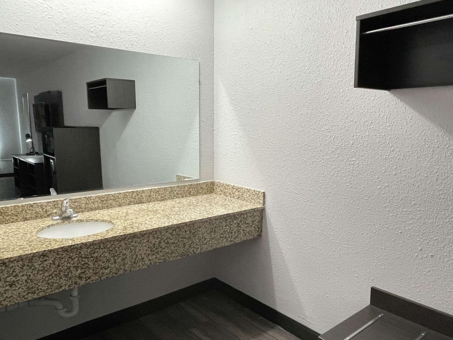 Motel 6 West Columbia SC Airport gallery photo in West Columbia, SC — image 21