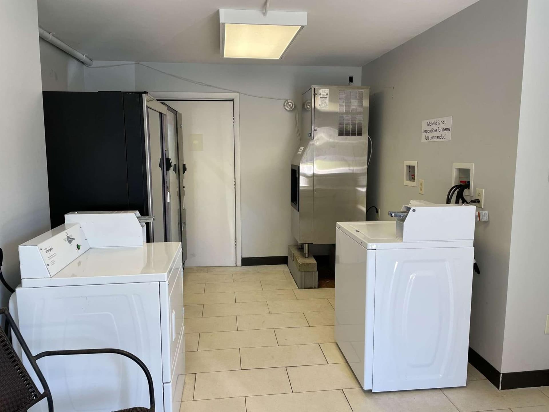 Motel 6 West Columbia SC Airport interior in West Columbia, SC — gallery photo 2