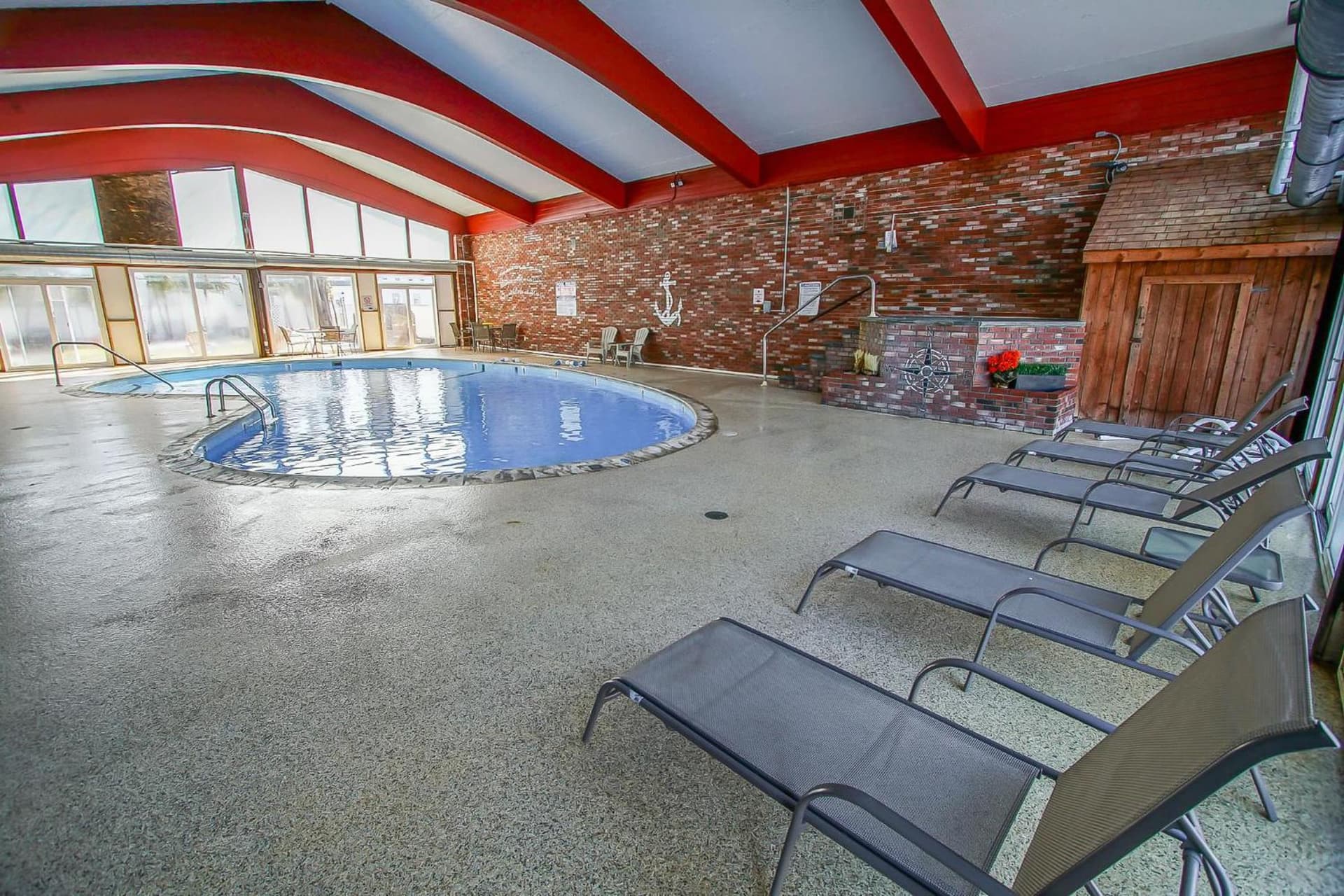 Courtyard Resort property views in Hyannis — gallery photo 3