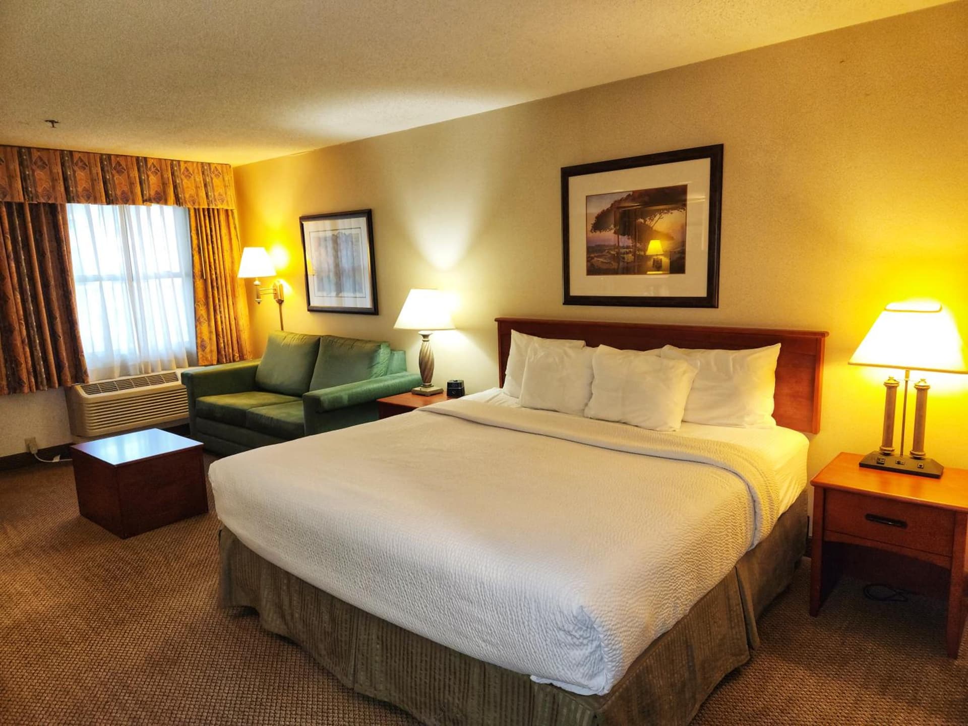 La Quinta by Wyndham Appleton College Avenue gallery photo in Appleton, WI — image 54