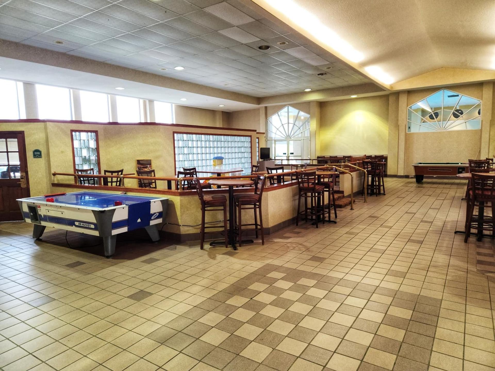 La Quinta by Wyndham Appleton College Avenue gallery photo in Appleton, WI — image 19