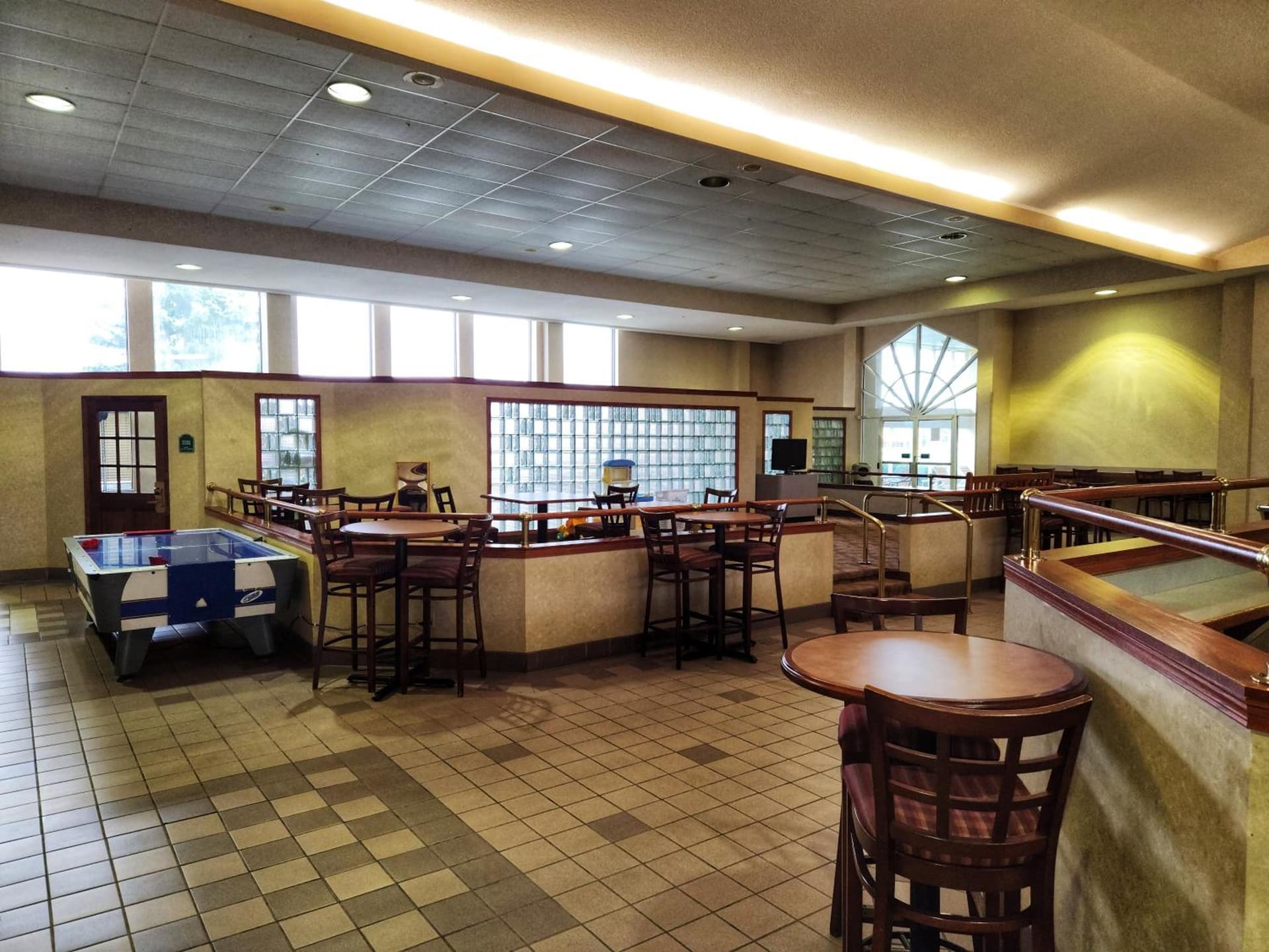 La Quinta by Wyndham Appleton College Avenue gallery photo in Appleton, WI — image 63