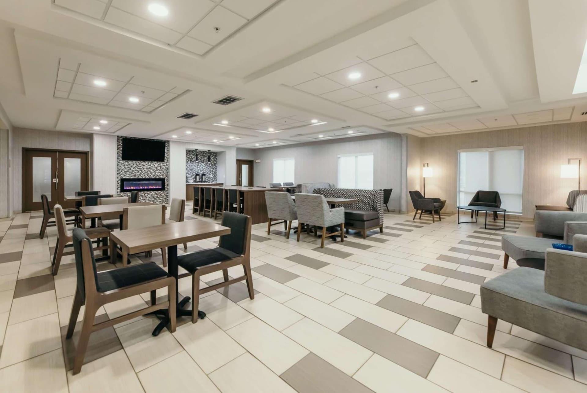 La Quinta Inn & Suites by Wyndham Ankeny IA - Des Moines IA gallery photo in Ankeny, IA — image 7
