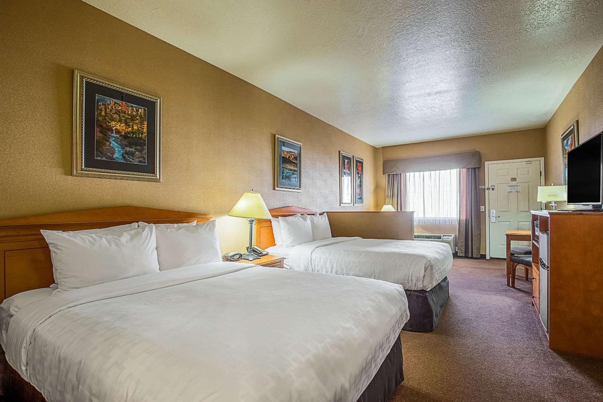Clarion Suites St George - Convention Center Area gallery photo in St. George, UT — image 20