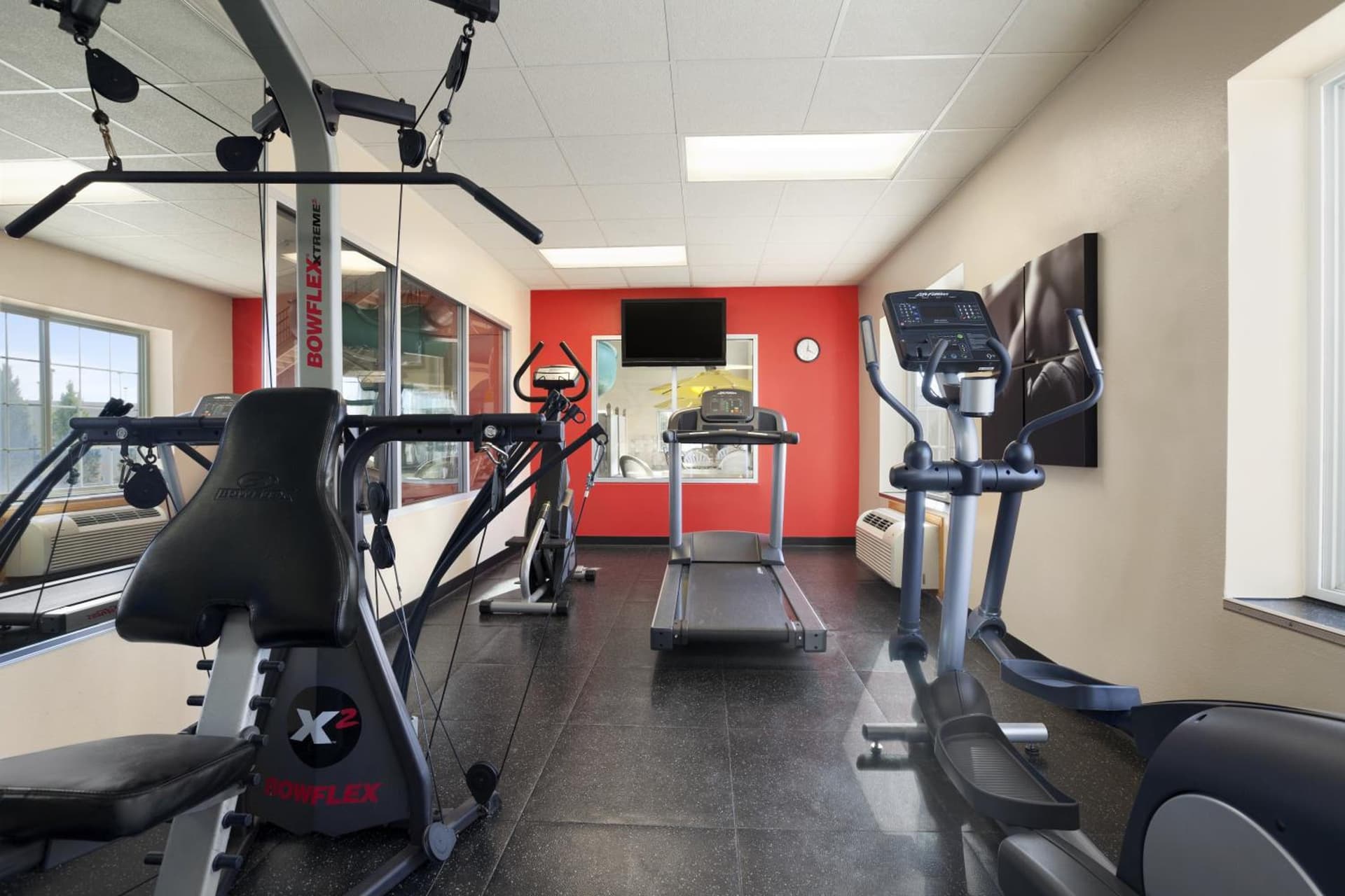 Country Inn & Suites by Radisson Bismarck Waterpark interior in Bismarck, ND — gallery photo 2