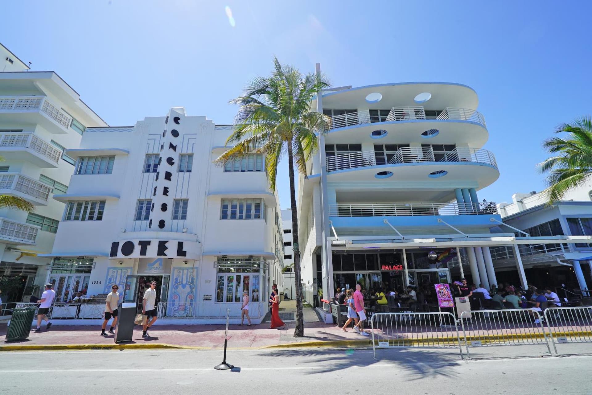 Deluxe apartments at the Congress featured exterior or lobby in Miami Beach, FL — similar hotel