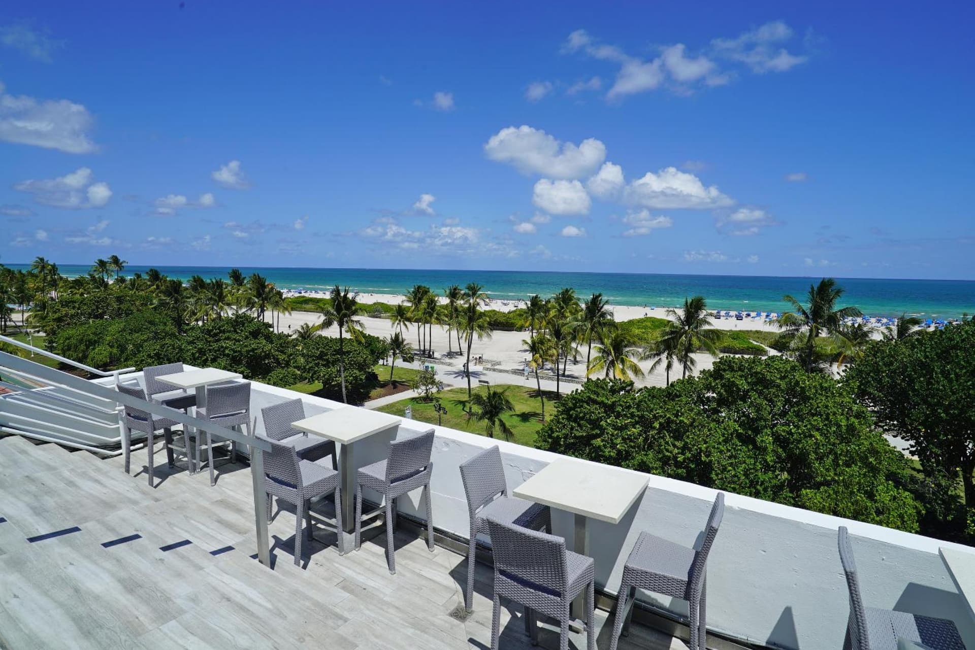 Deluxe apartments at the Congress property views in Miami Beach, FL — gallery photo 3
