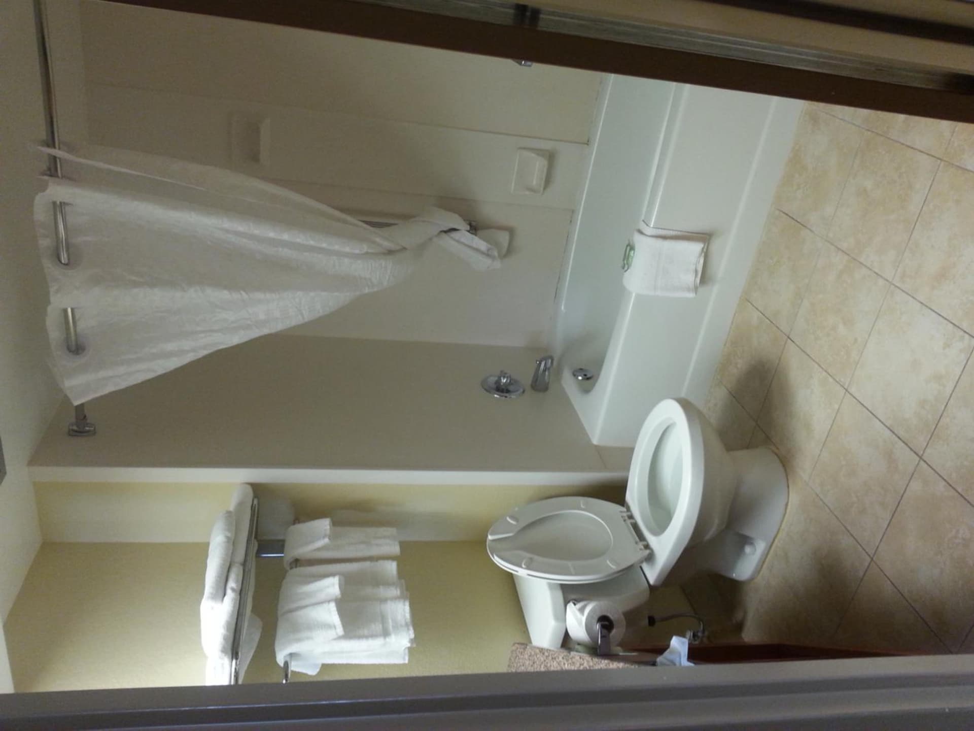Quality Inn & Suites gallery photo in Saginaw, MI — image 14