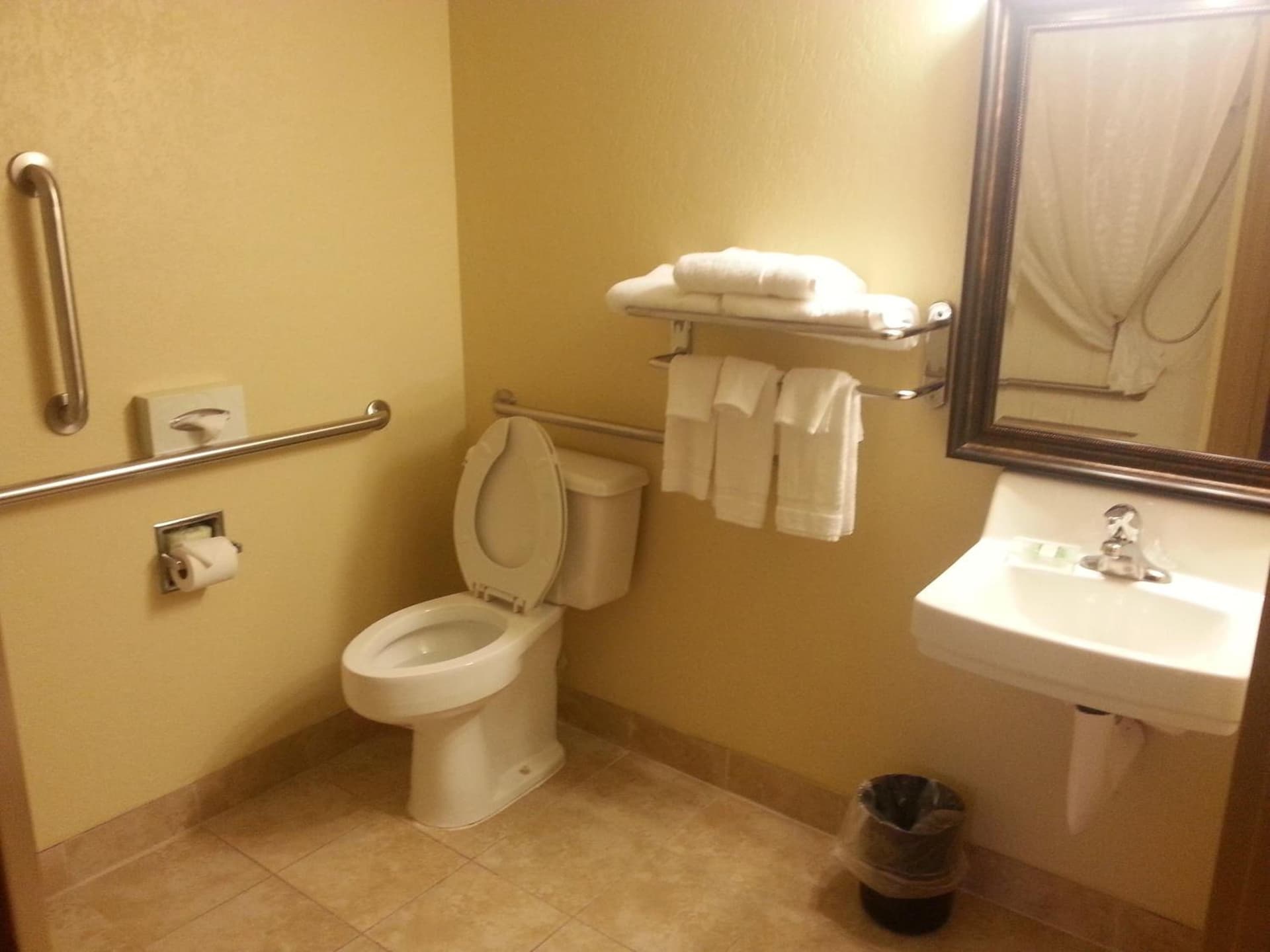 Quality Inn & Suites gallery photo in Saginaw, MI — image 43