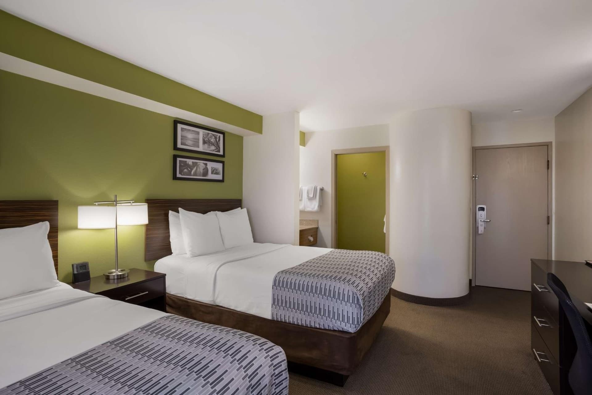 SureStay Plus by Best Western Mesa Superstition Springs gallery photo in Mesa, AZ — image 7