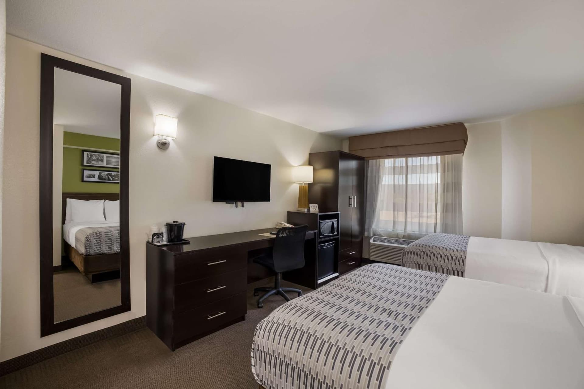 SureStay Plus by Best Western Mesa Superstition Springs gallery photo in Mesa, AZ — image 19
