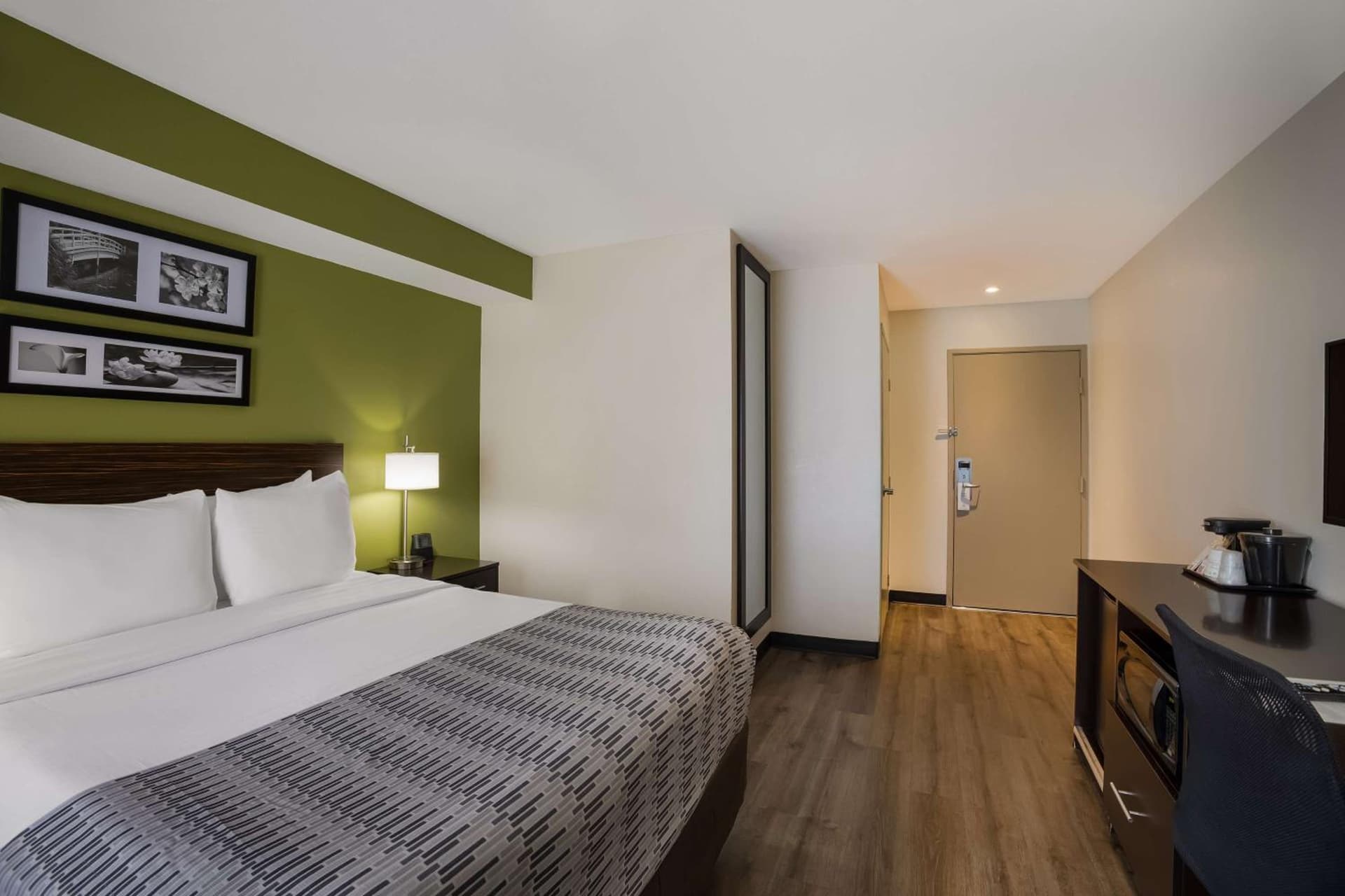 SureStay Plus by Best Western Mesa Superstition Springs gallery photo in Mesa, AZ — image 5