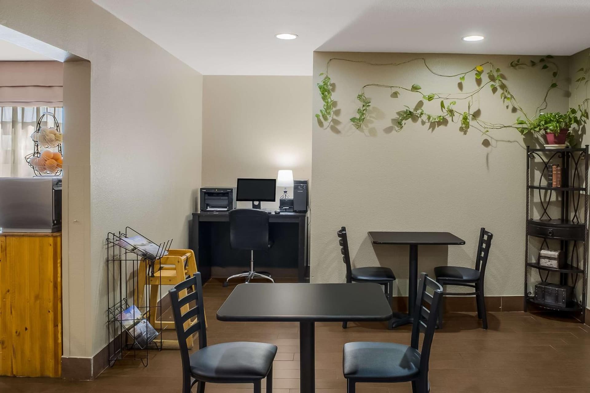 SureStay Plus by Best Western Mesa Superstition Springs gallery photo in Mesa, AZ — image 18