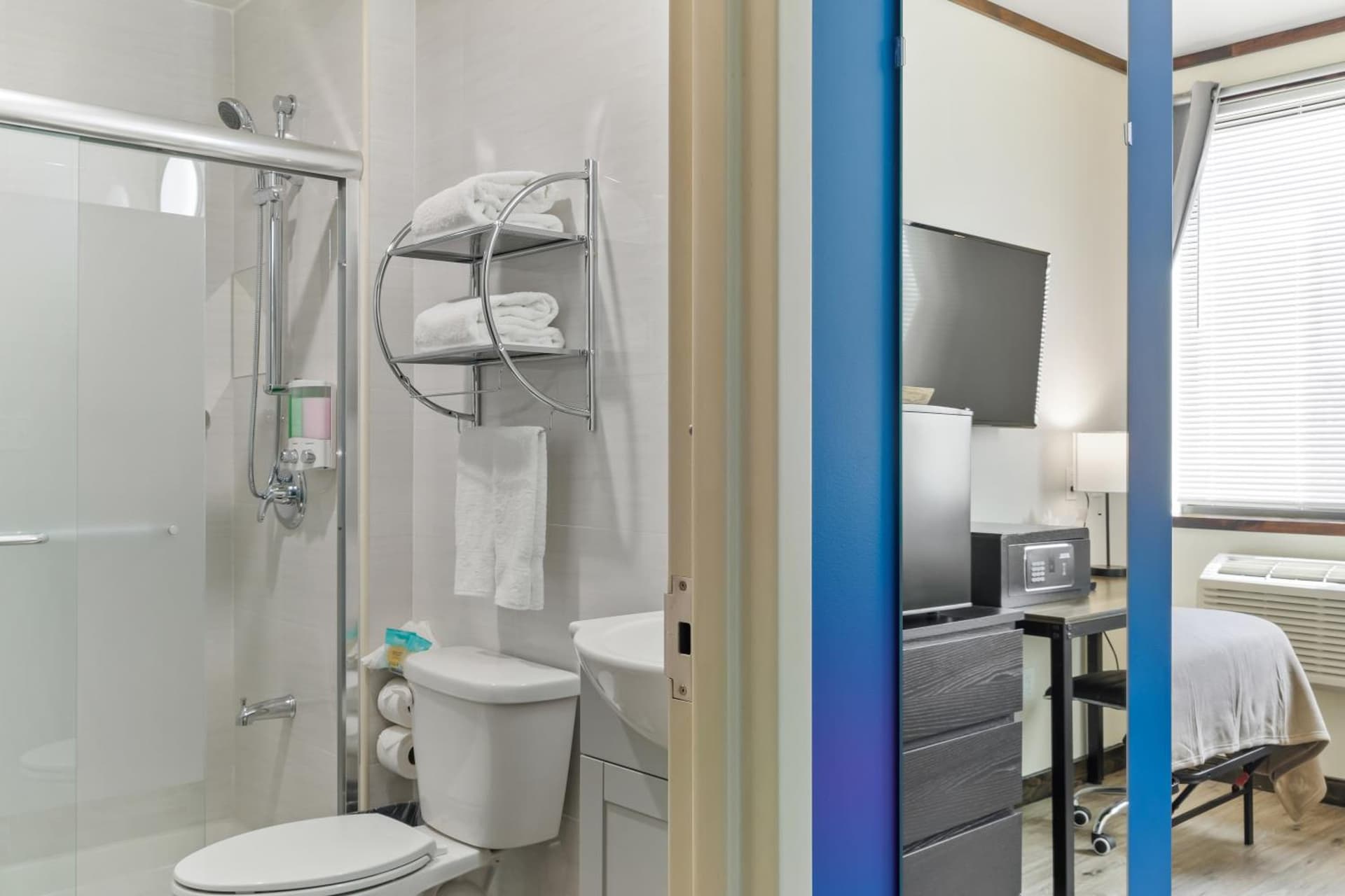 Highbridge Hotel property views in Bronx, NY — gallery photo 3