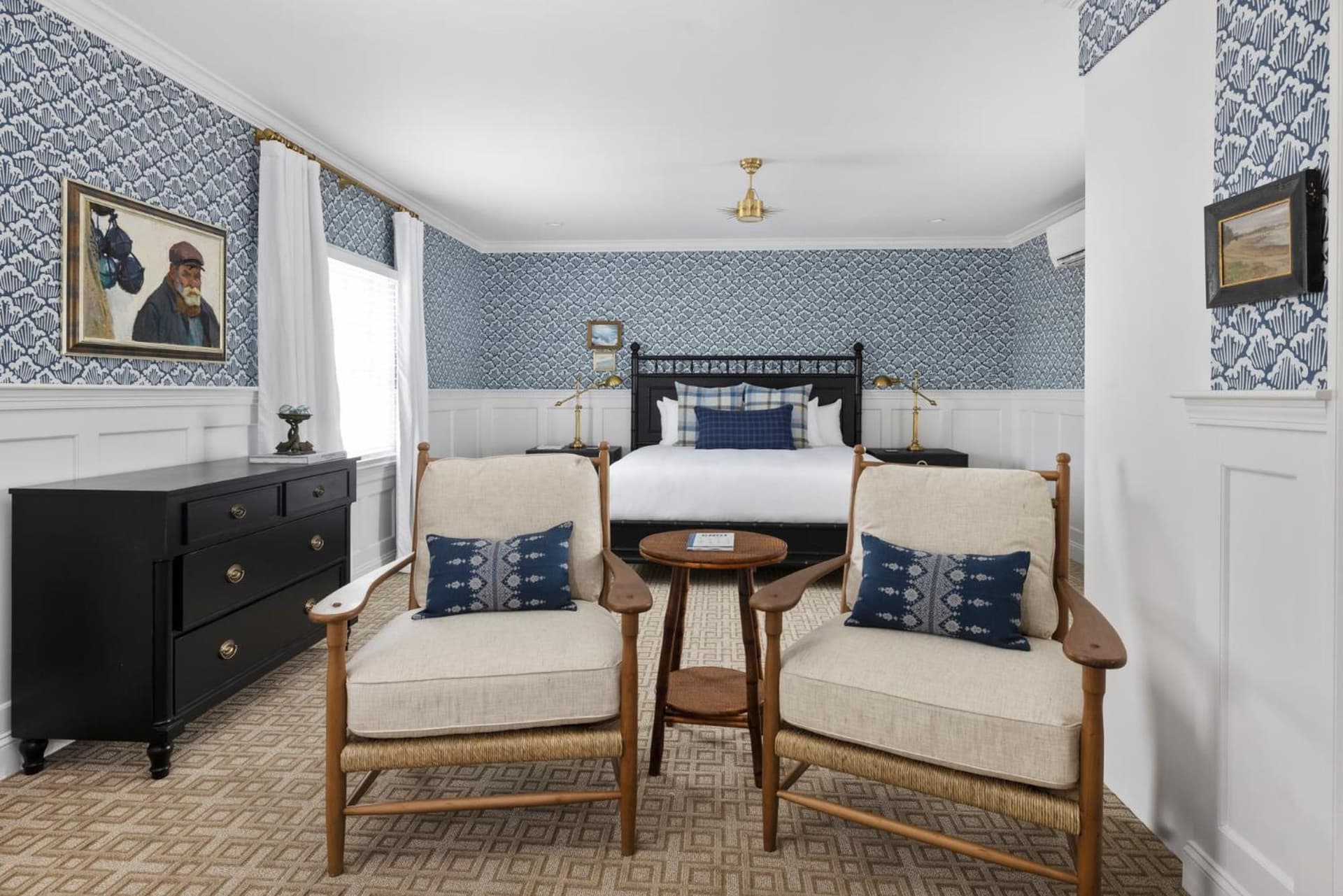 Kennebunkport Inn interior in Kennebunkport — gallery photo 2