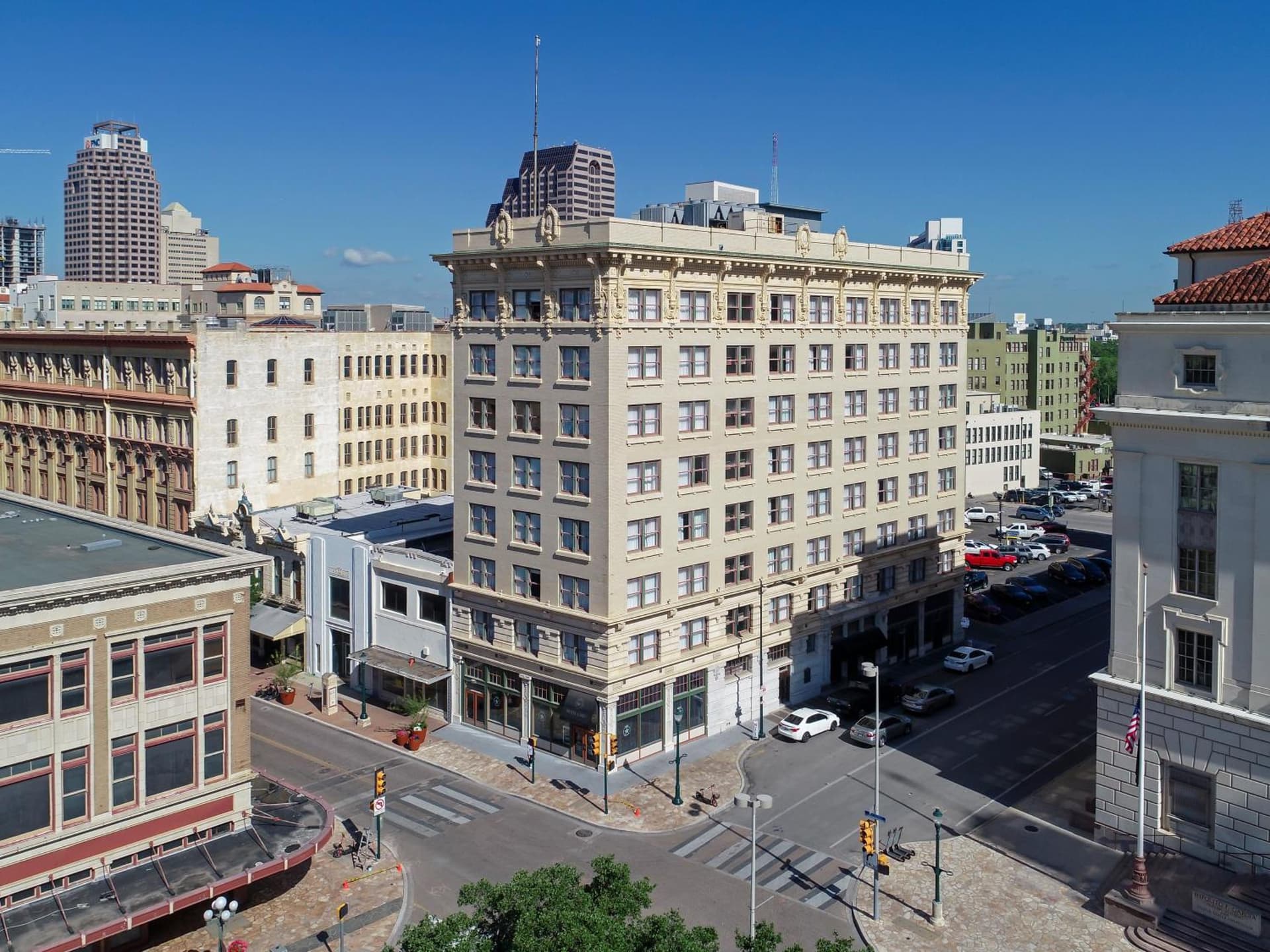 Hotel Gibbs Downtown Riverwalk property views in San Antonio, TX — gallery photo 3
