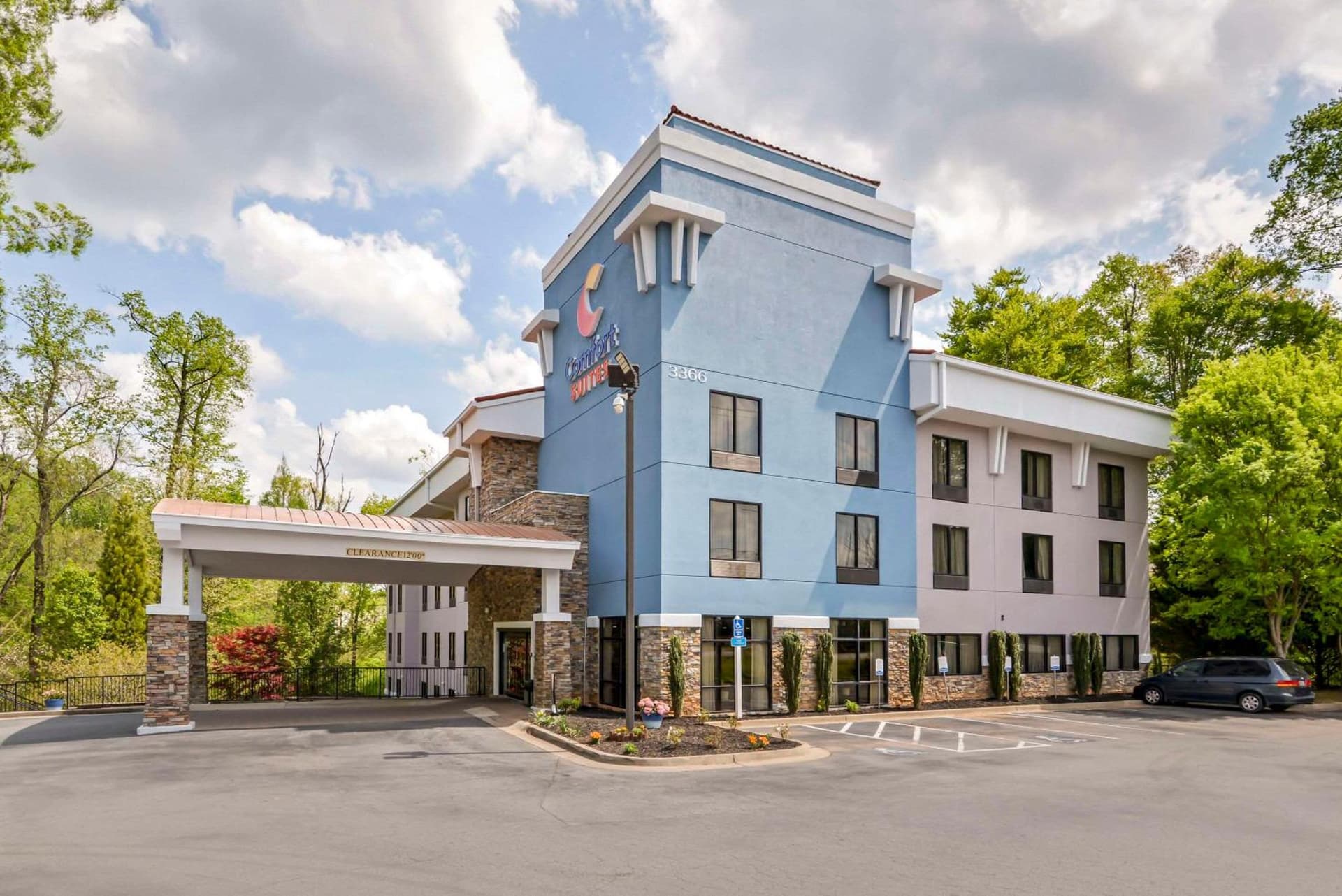 Comfort Suites At Kennesaw State University interior in Kennesaw, GA — gallery photo 2